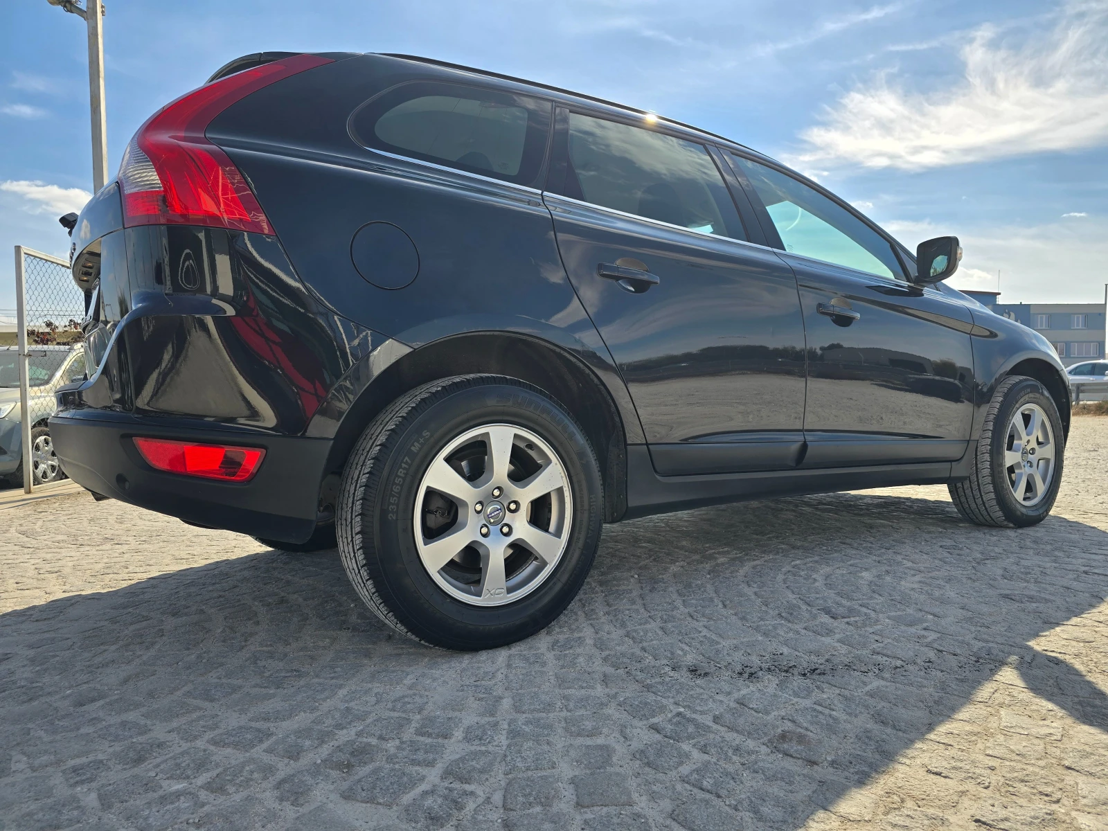 Volvo XC60 09м.11г.2.0-163к.с.6 скорости  - изображение 6