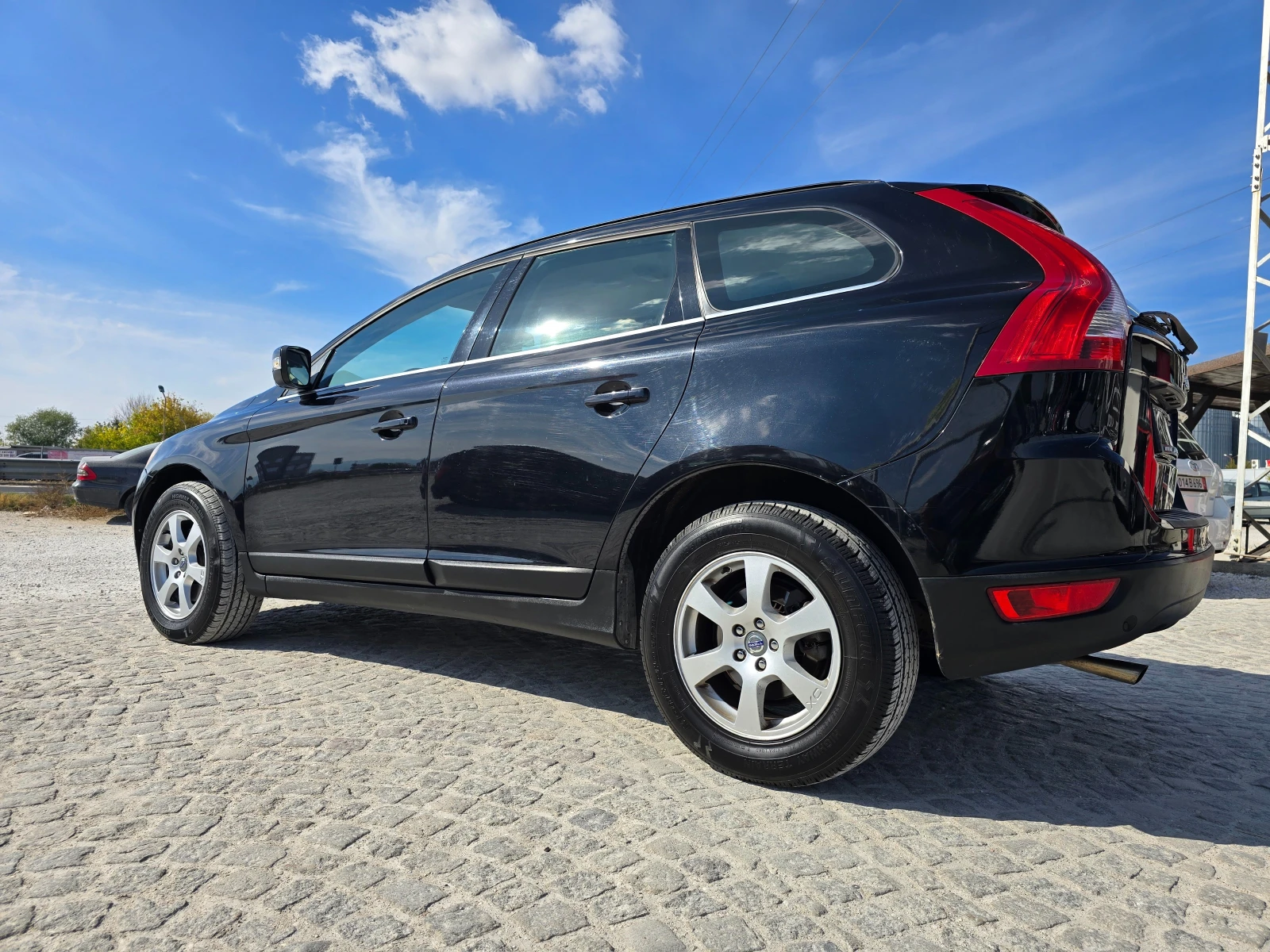 Volvo XC60 09м.11г.2.0-163к.с.6 скорости  - изображение 4