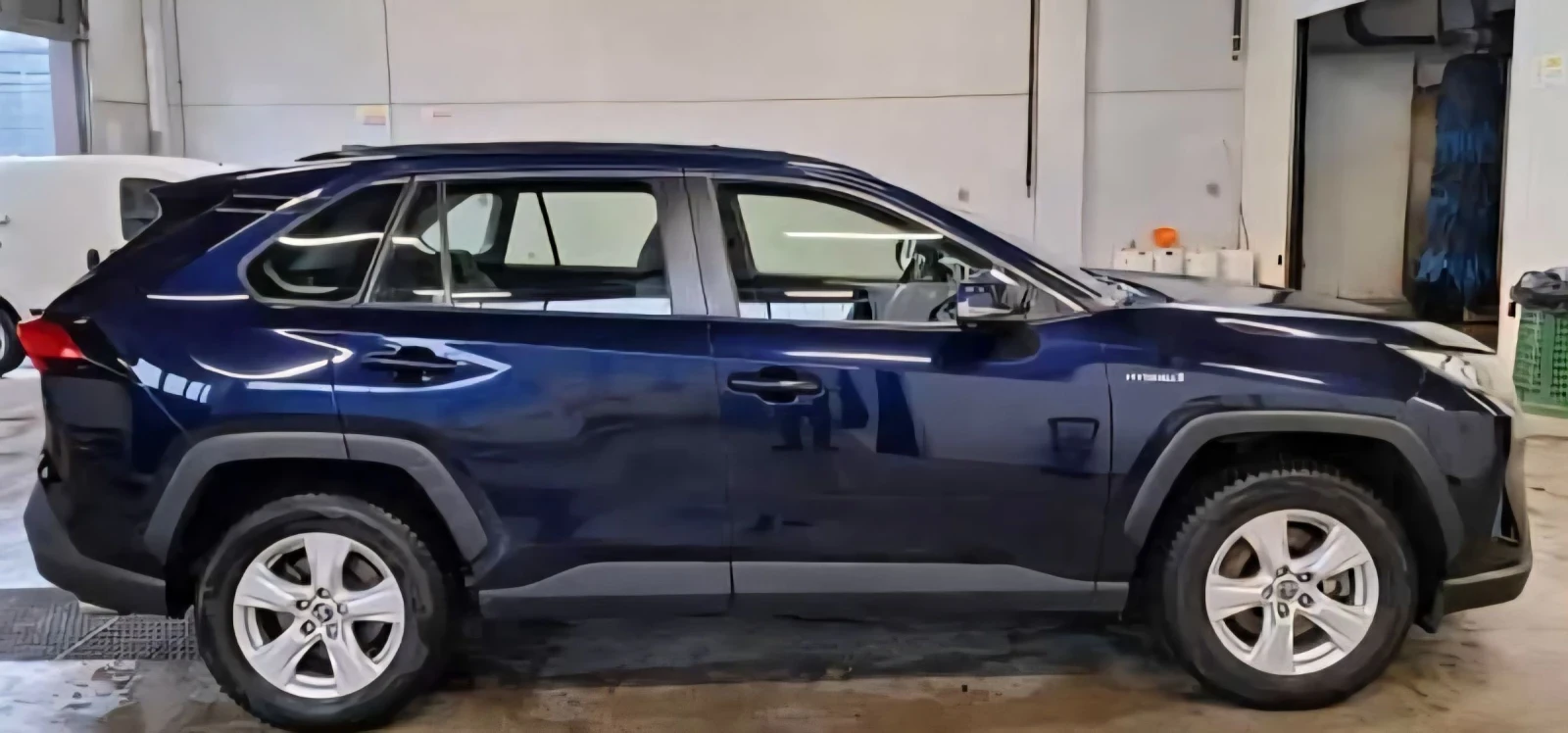 Toyota Rav4 2, 5 Plug-in Hybrid.160 KW - изображение 3