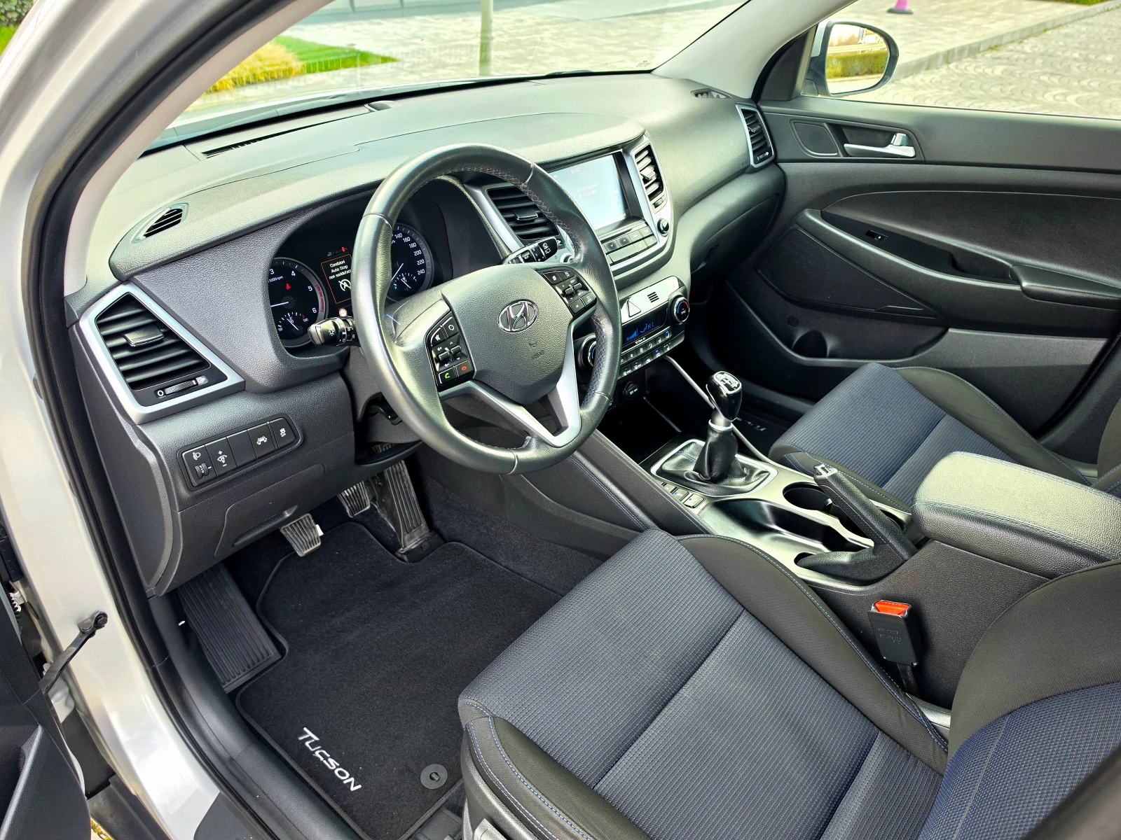 Hyundai Tucson 1.7CRDI* NAVI* LED* TOP* , снимка 9 - Автомобили и джипове - 53916389