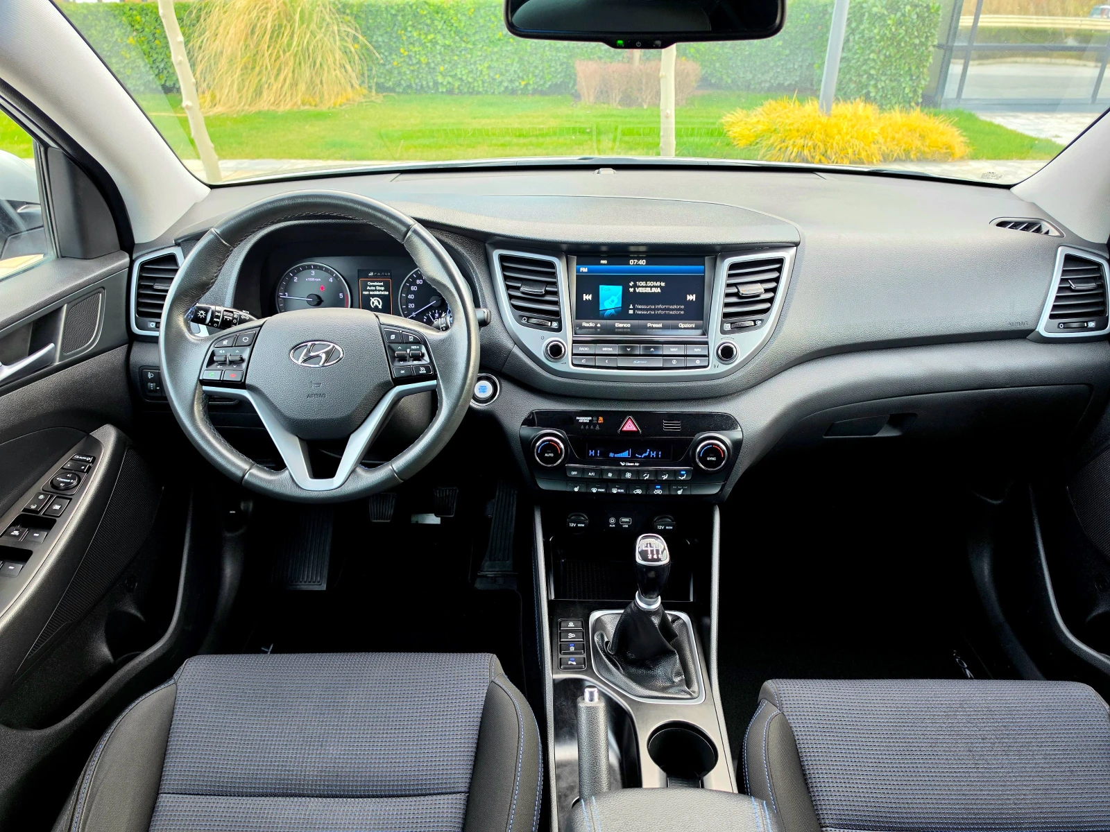 Hyundai Tucson 1.7CRDI* NAVI* LED* TOP* , снимка 10 - Автомобили и джипове - 53916389