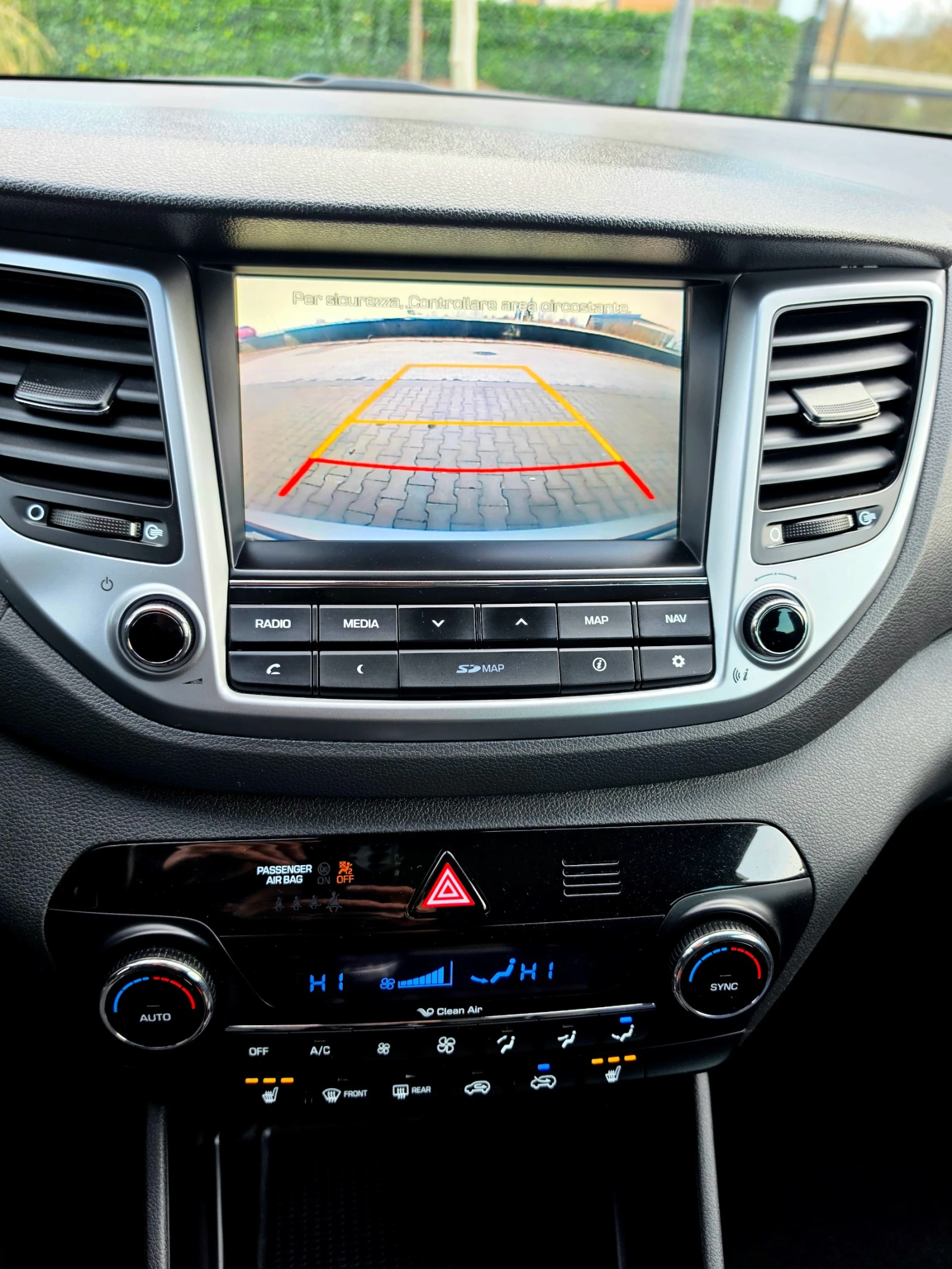 Hyundai Tucson 1.7CRDI* NAVI* LED* TOP* , снимка 13 - Автомобили и джипове - 53916389