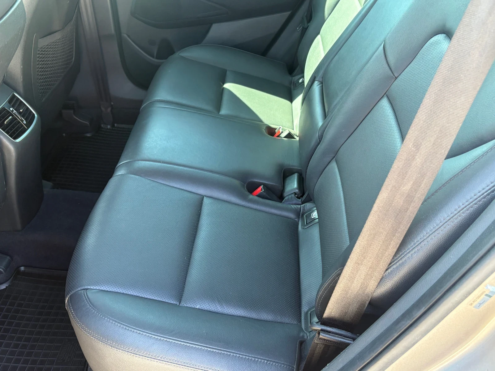 Hyundai Tucson, снимка 6 - Автомобили и джипове - 54314129