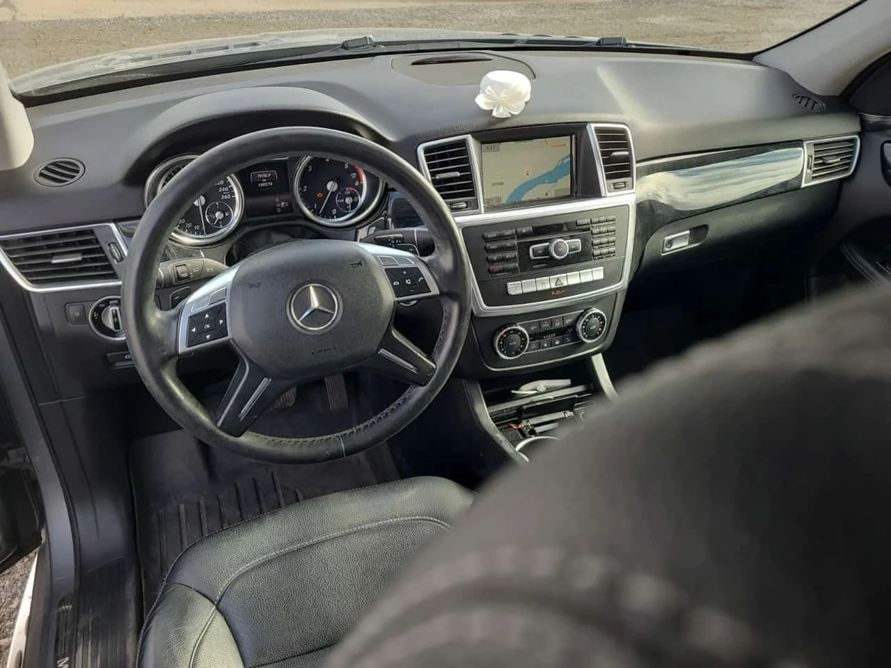 Mercedes-Benz ML 350  BlueTEC | AIRMATIC | 360 | H K | , снимка 5 - Автомобили и джипове - 54580858