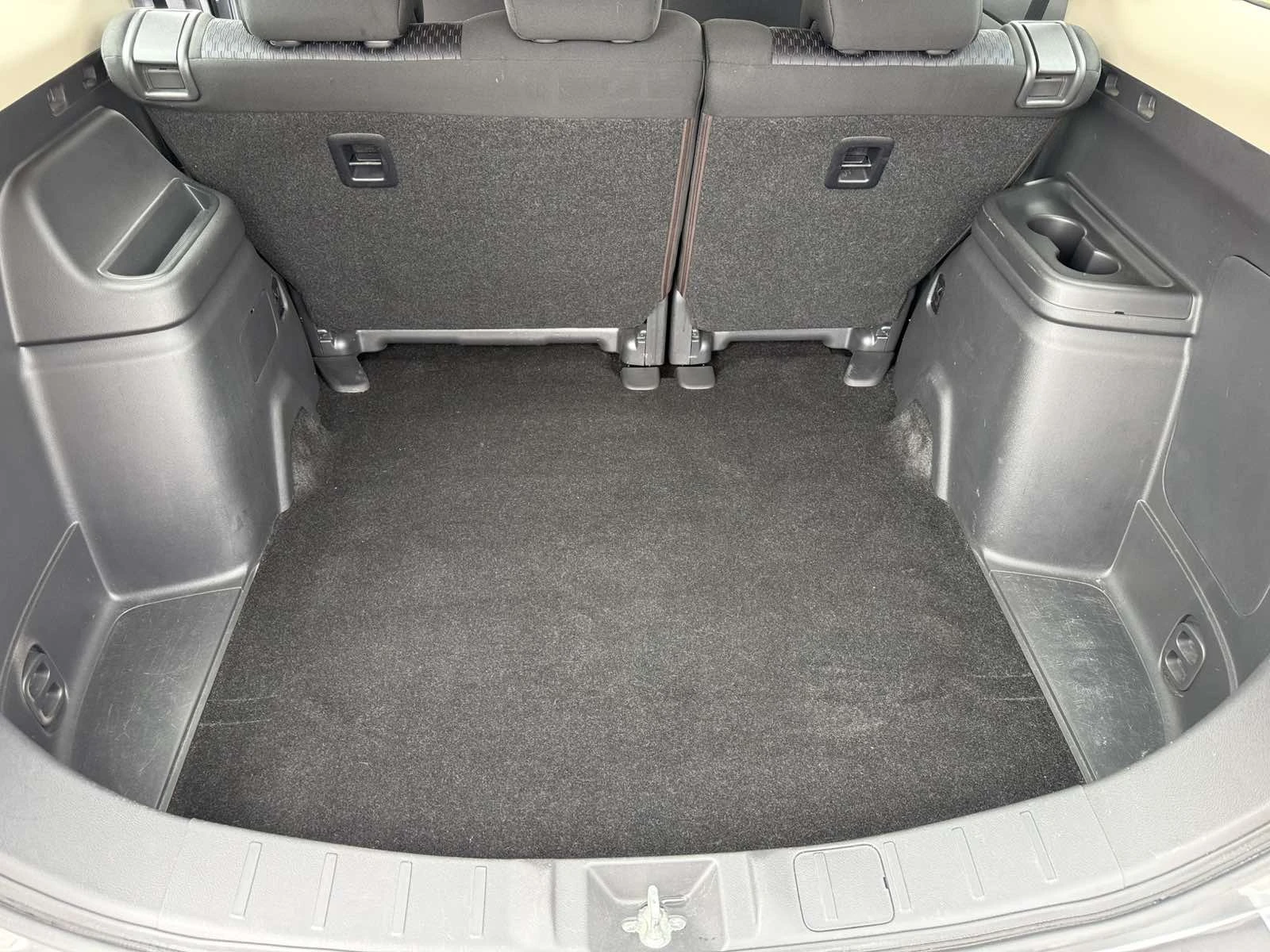 Mitsubishi Outlander 2.0i Швейцария 2WD ТОП СЪСТОЯНИЕ, снимка 17 - Автомобили и джипове - 54859371