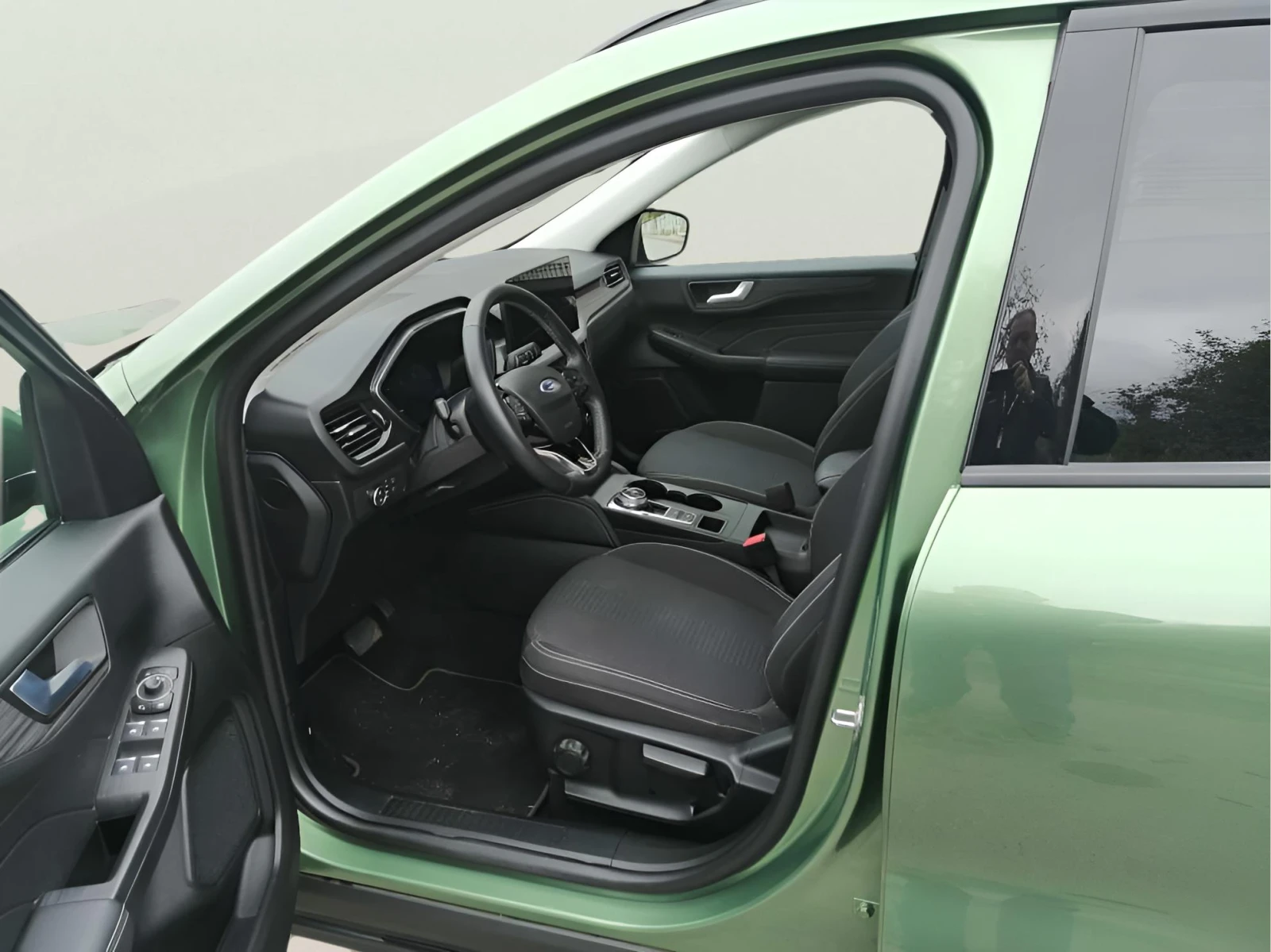 Ford Kuga 2.5 FHEV, снимка 9 - Автомобили и джипове - 55237189