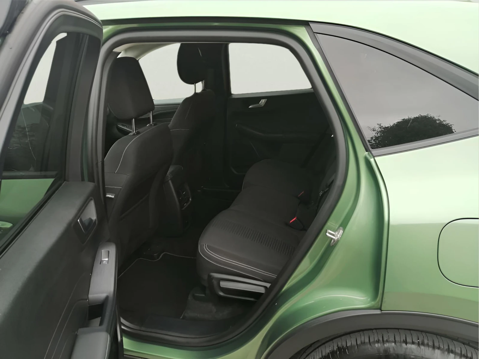 Ford Kuga 2.5 FHEV, снимка 10 - Автомобили и джипове - 55237189