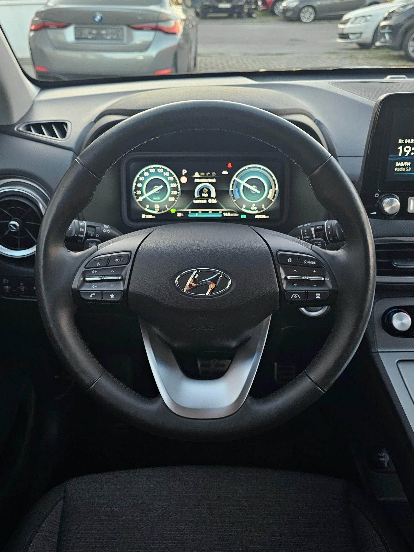 Hyundai Kona 64kWh Facelift 100%SOH KRELL Гаранция Термопомпа, снимка 12 - Автомобили и джипове - 55962767