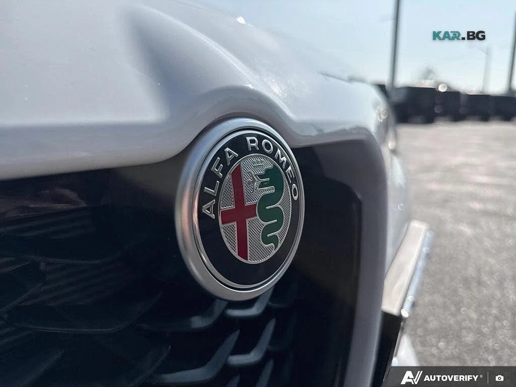 Alfa Romeo Stelvio Veloce * Remote Start * АвтоКредит (ЦЕНА ДО БГ), снимка 9 - Автомобили и джипове - 56134969
