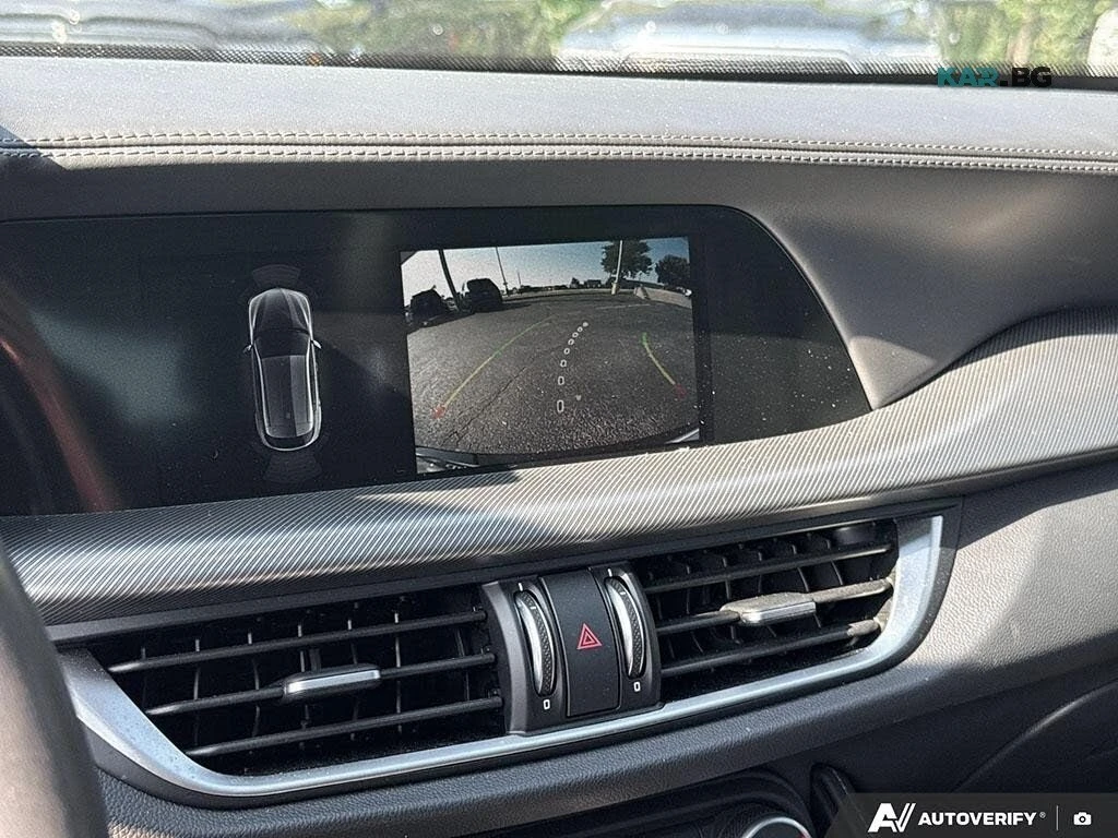 Alfa Romeo Stelvio Veloce * Remote Start * АвтоКредит (ЦЕНА ДО БГ), снимка 17 - Автомобили и джипове - 56134969