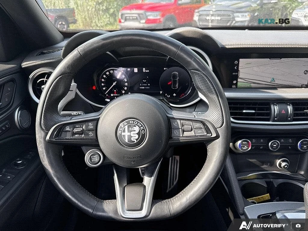 Alfa Romeo Stelvio Veloce * Remote Start * АвтоКредит (ЦЕНА ДО БГ), снимка 14 - Автомобили и джипове - 56134969