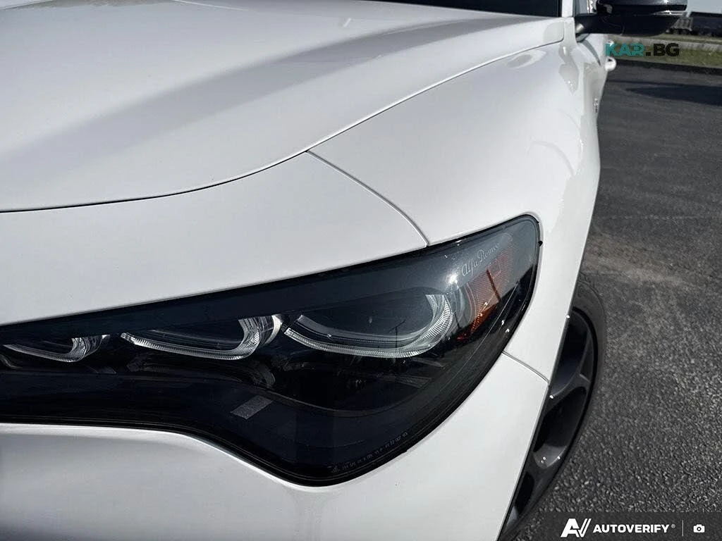 Alfa Romeo Stelvio Veloce * Remote Start * АвтоКредит (ЦЕНА ДО БГ), снимка 8 - Автомобили и джипове - 56134969