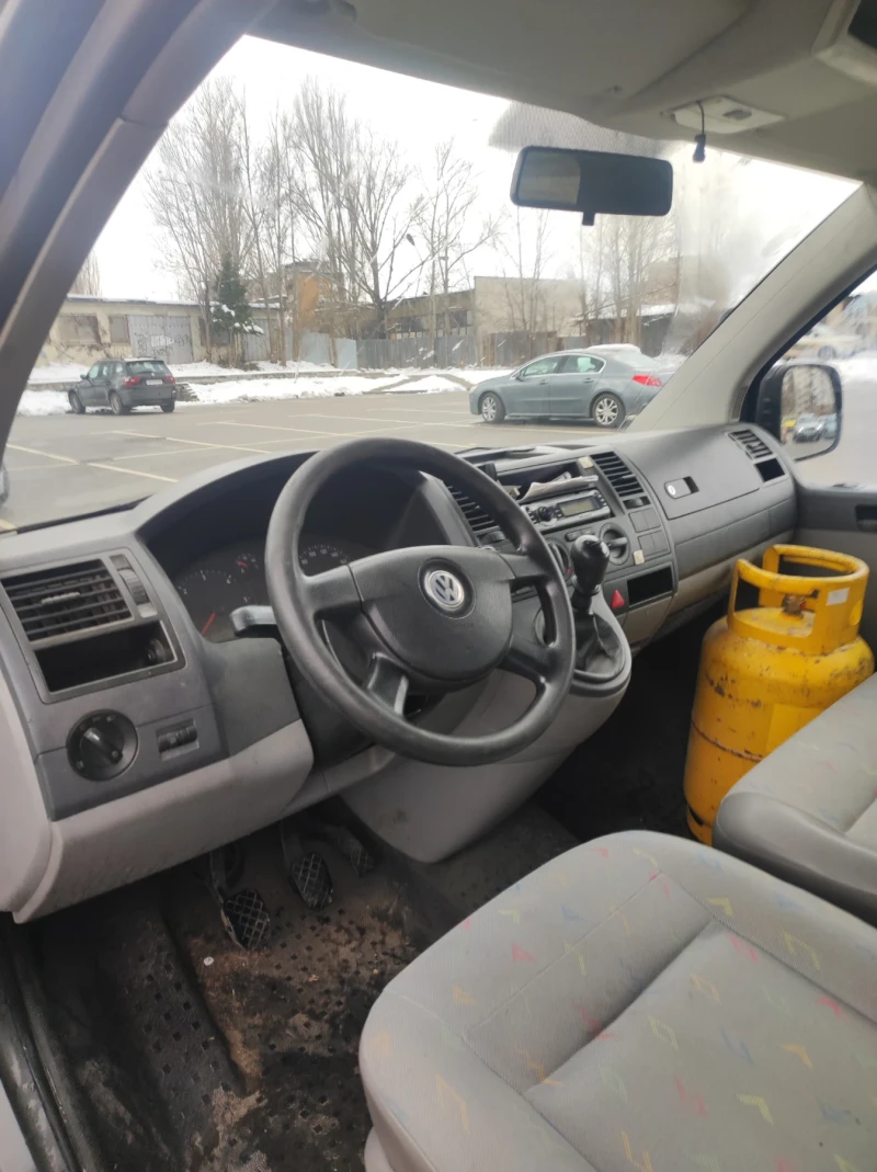 VW T5, снимка 6 - Бусове и автобуси - 48679761