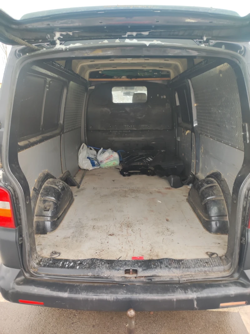 VW T5, снимка 5 - Бусове и автобуси - 48679761