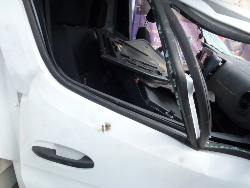 Mercedes-Benz Sprinter 319 V6, снимка 4 - Бусове и автобуси - 52051662