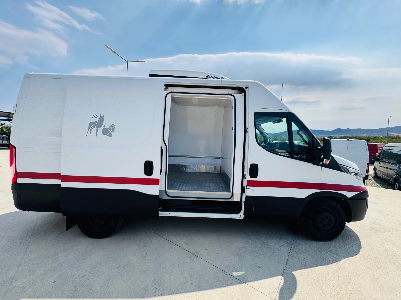 Iveco 35s16 Хладилен!Немски!КАТО НОВ!ТОП!ТОП!ТОП!НАВИ!КЛИМАТР!, снимка 8 - Бусове и автобуси - 55968858