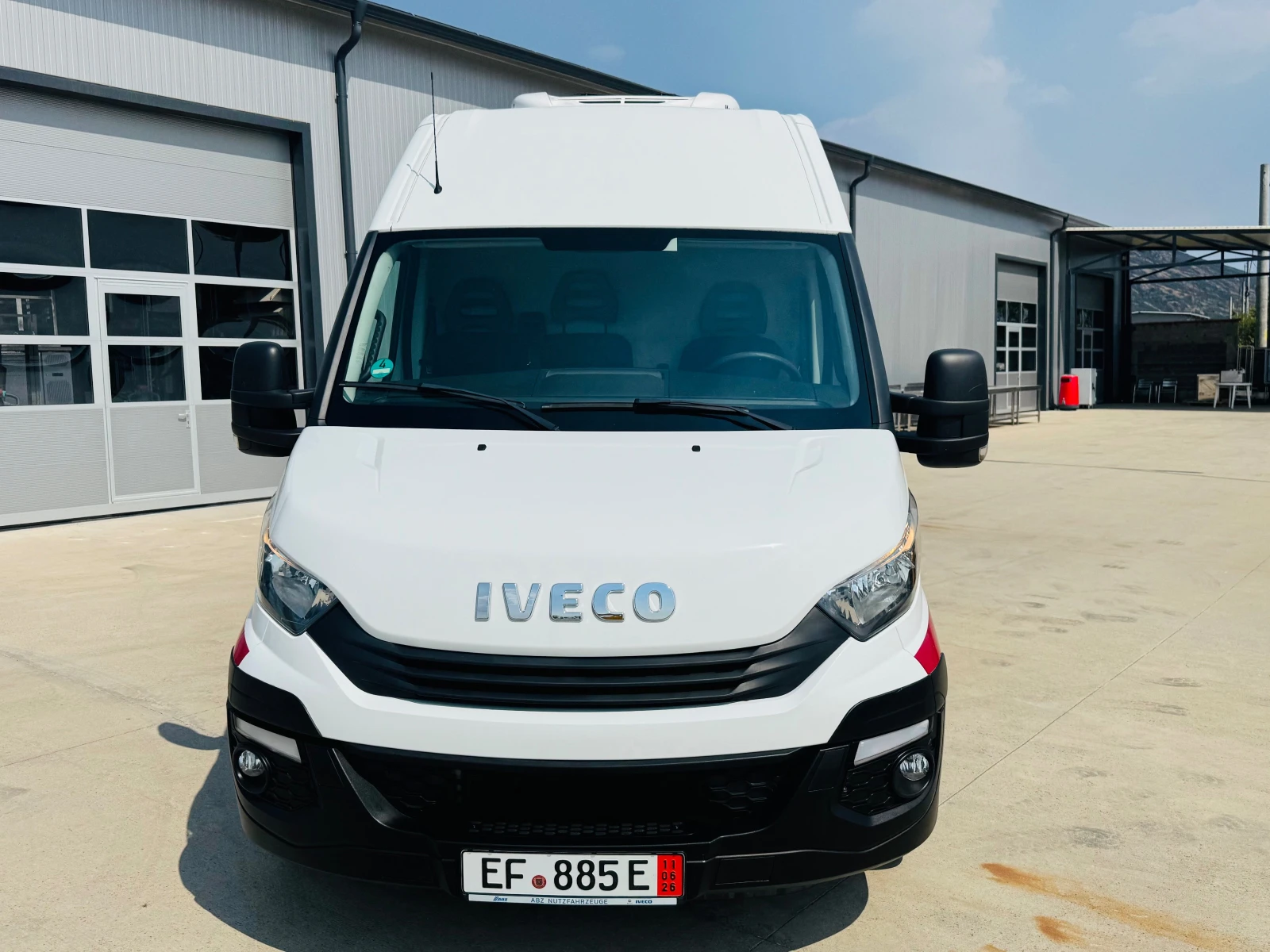 Iveco 35s16 Хладилен!Немски!КАТО НОВ!ТОП!ТОП!ТОП!НАВИ!КЛИМАТР!, снимка 2 - Бусове и автобуси - 55968858