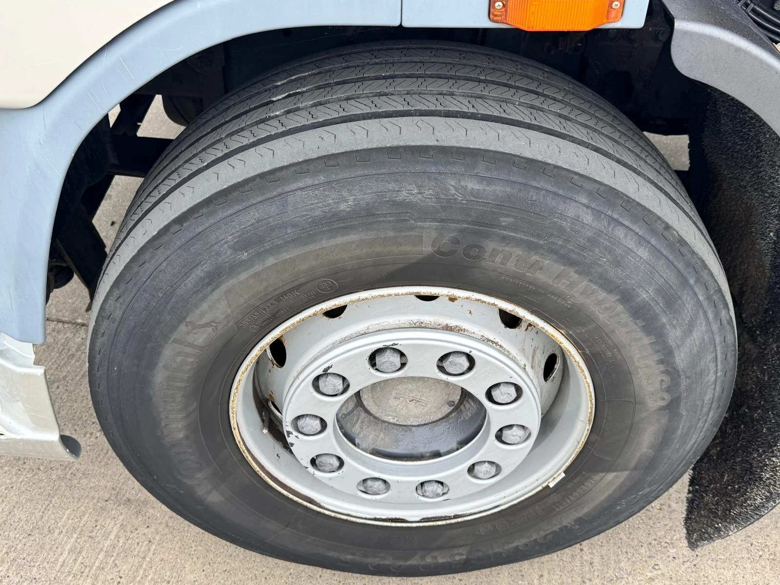 Daf CF 310  кран - изображение 6