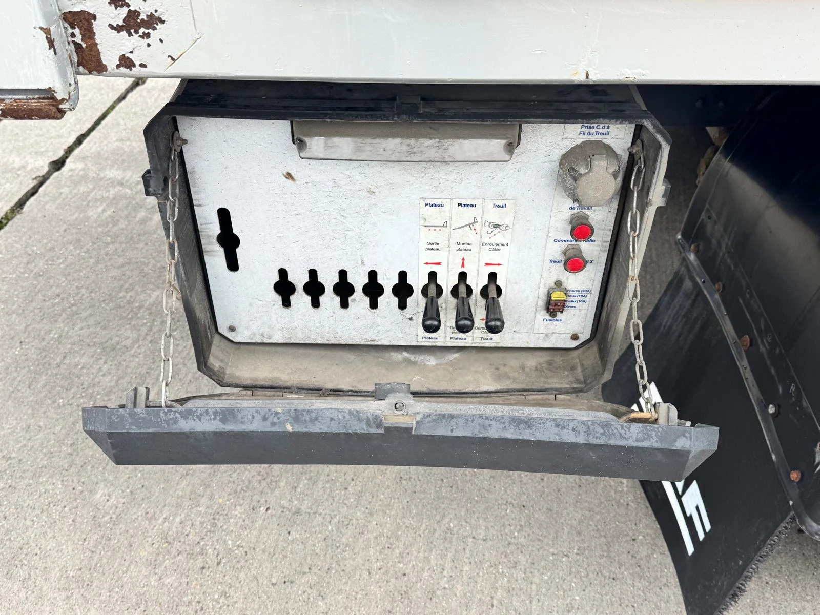 Daf CF 310  кран - изображение 8