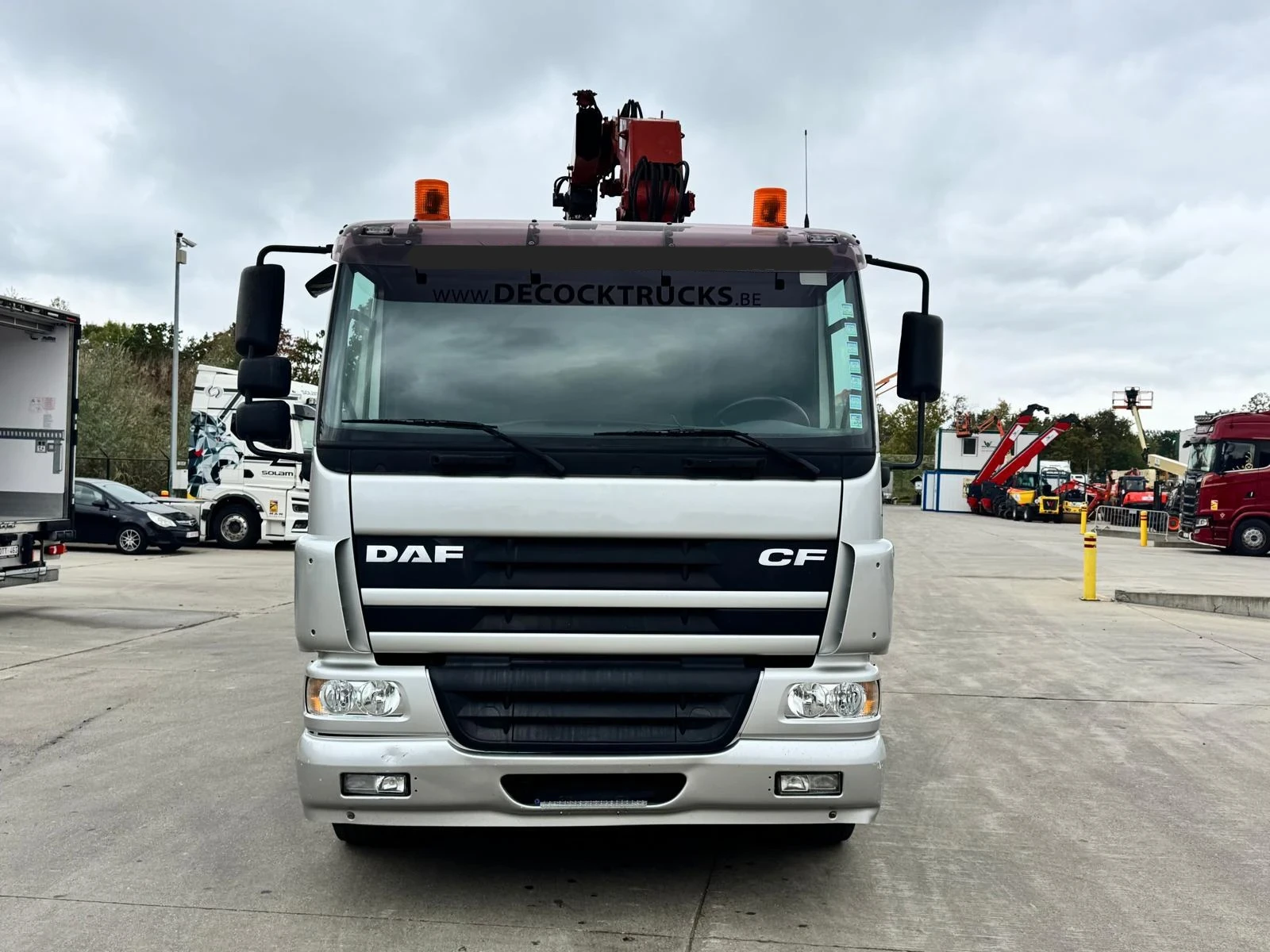 Daf CF 310  кран - изображение 2