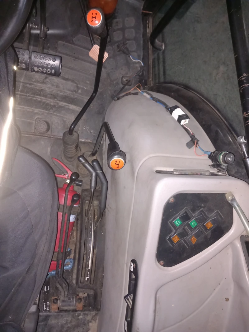 Трактор CASE IH JX95, снимка 10 - Селскостопанска техника - 53341161