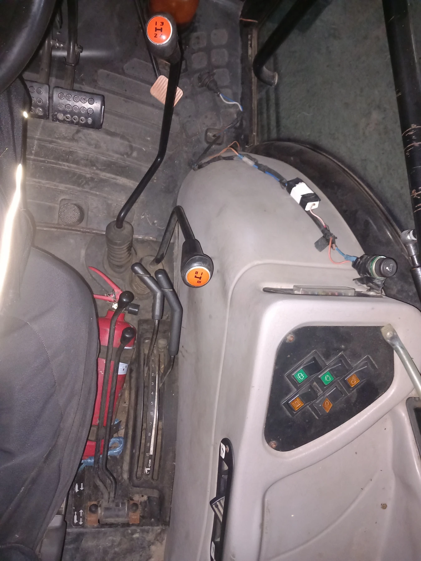 Трактор CASE IH JX95 - изображение 10