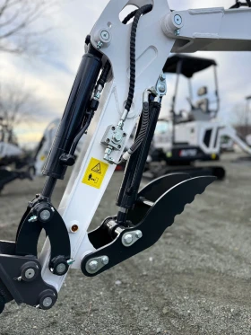 Багер Kubota BECKER B-17, снимка 2