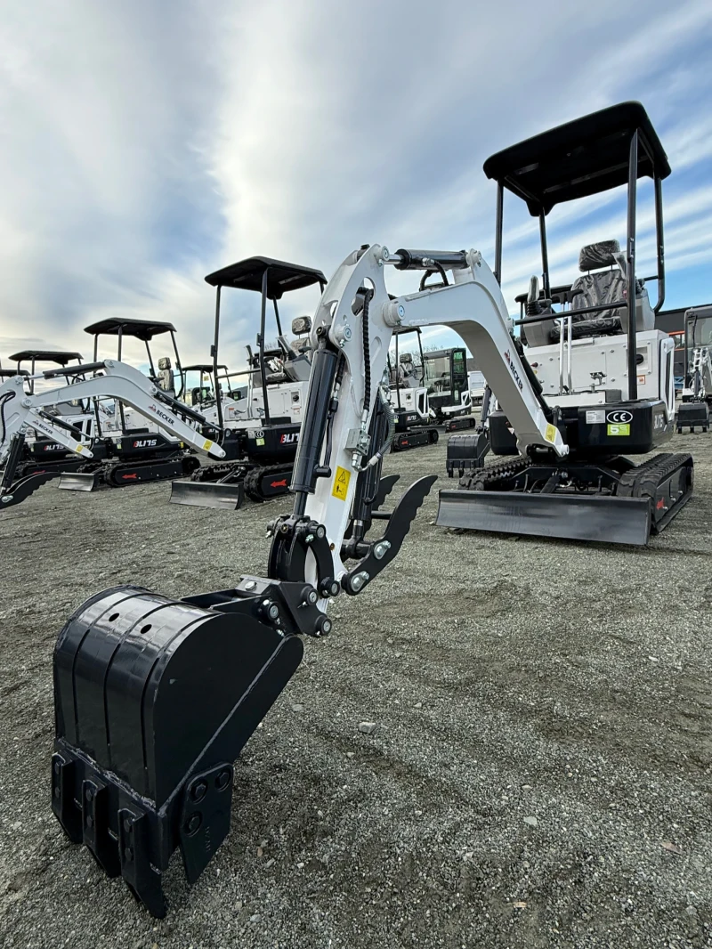 Багер Kubota BECKER B-17, снимка 9 - Индустриална техника - 49279953