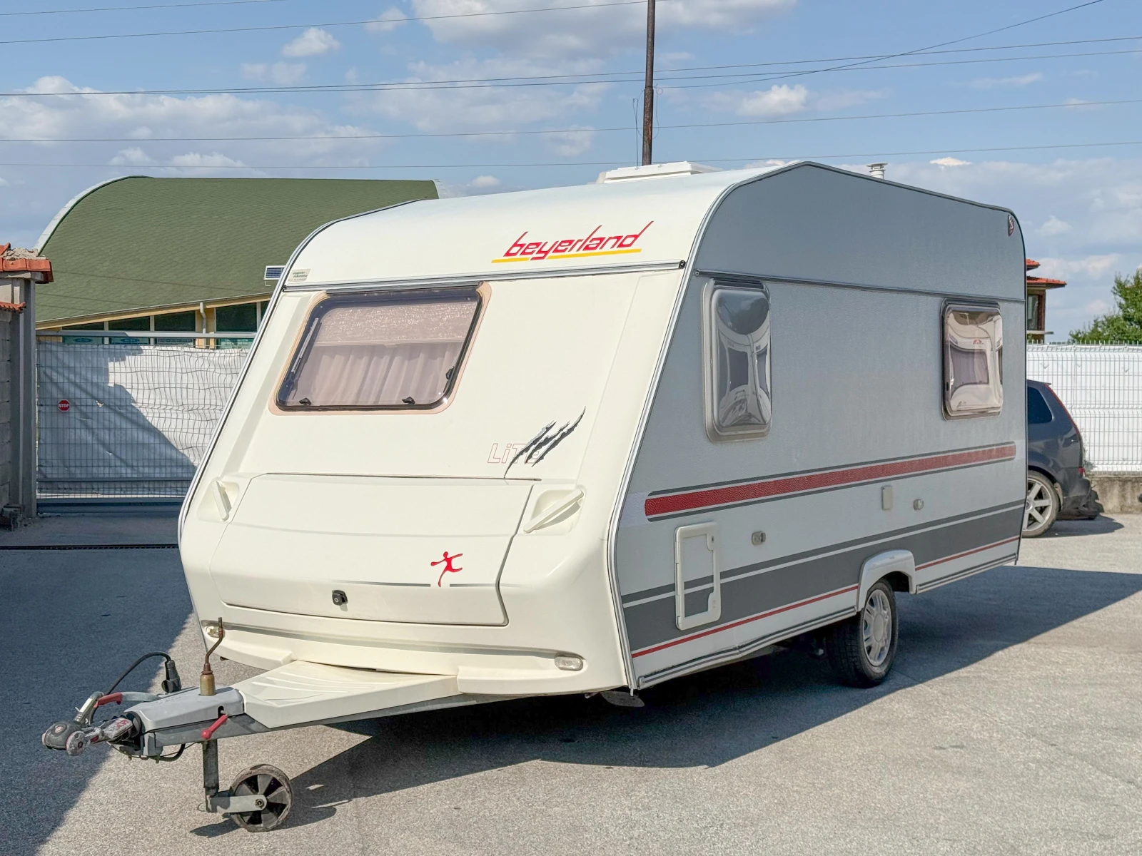Каравана Beyerland Sprinter LITE 440-LB, снимка 4 - Каравани и кемпери - 55199502
