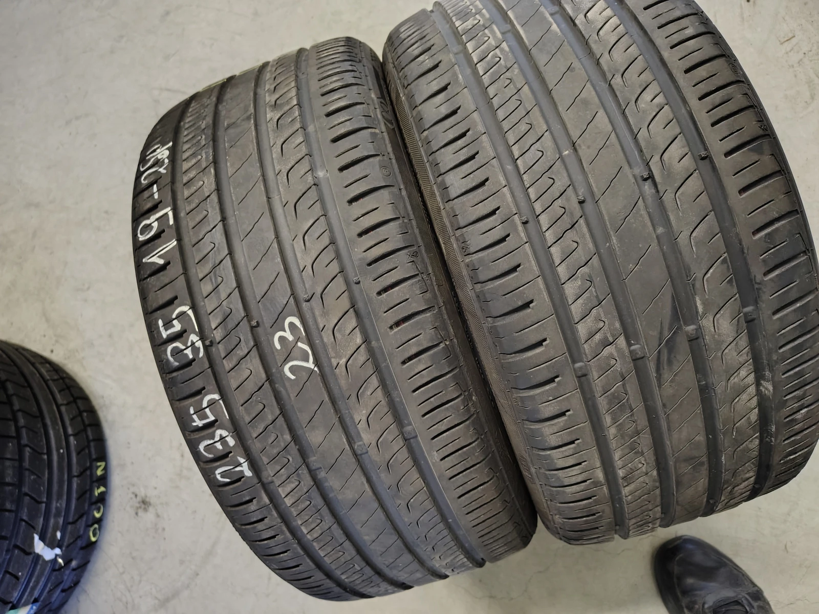  235/35R19 | Mobile.bg   1