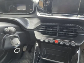Peugeot 208 1.2, снимка 12