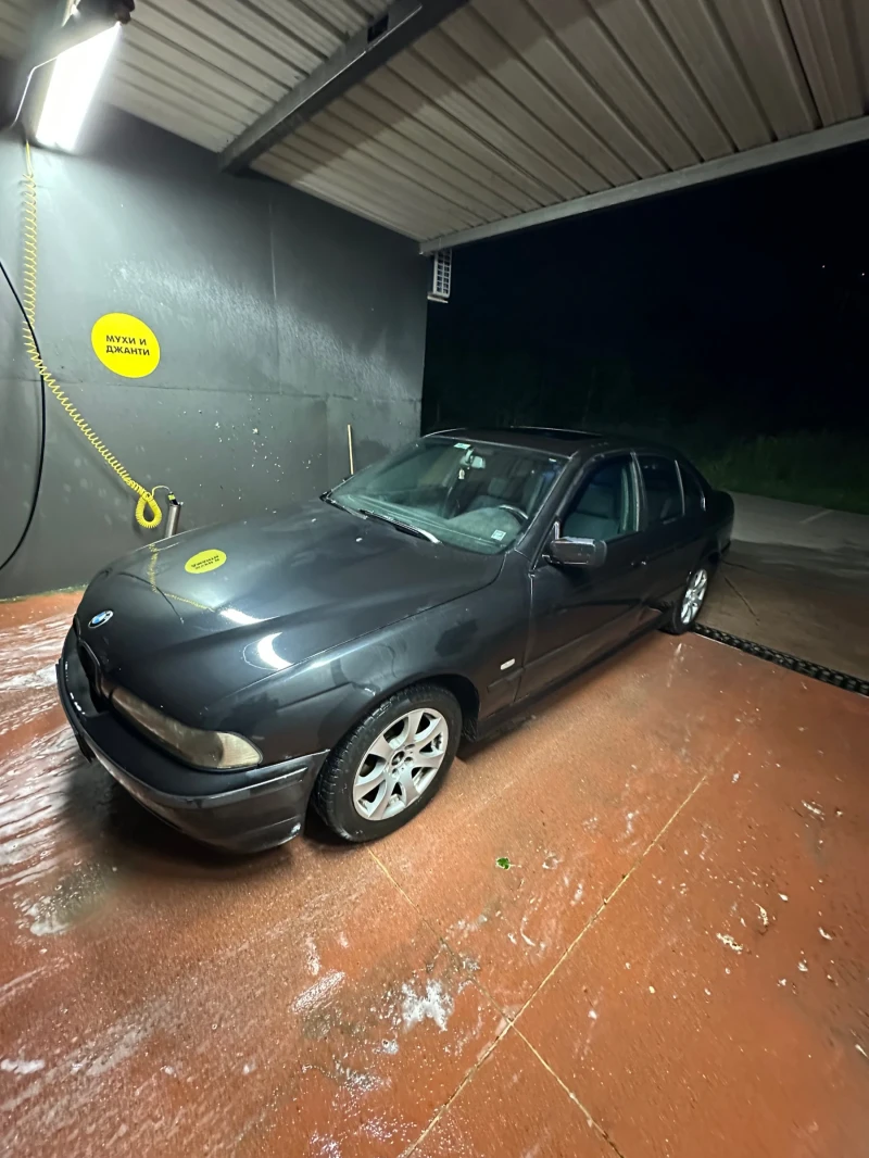 BMW 520, снимка 4 - Автомобили и джипове - 47355784