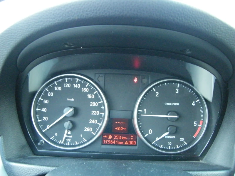 BMW 320 2.0D 177k.s. FACELIFT, снимка 10 - Автомобили и джипове - 48771957