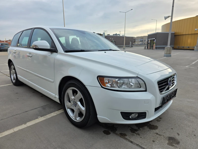 Volvo V50 1.6 D Facelift DRIVe , снимка 3 - Автомобили и джипове - 49500547