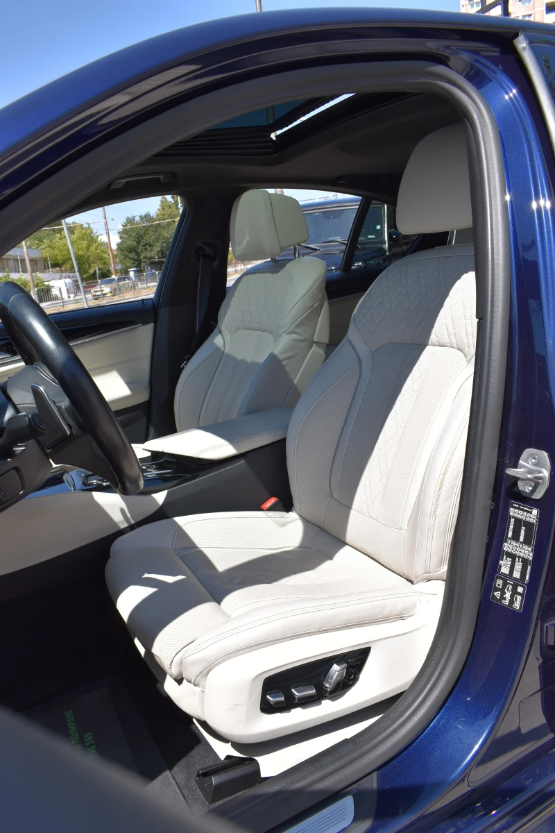 BMW 540 4x4М-SPORT* M-SHADOW-LINE* LASER-LIGHT* AMBIENT* О, снимка 9 - Автомобили и джипове - 51543421