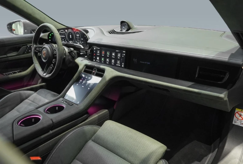 Porsche Taycan GTS/FACELIFT/SPORT DESIGN/CARBON/BOSE/PANO/MATRIX/, снимка 15 - Автомобили и джипове - 52213718