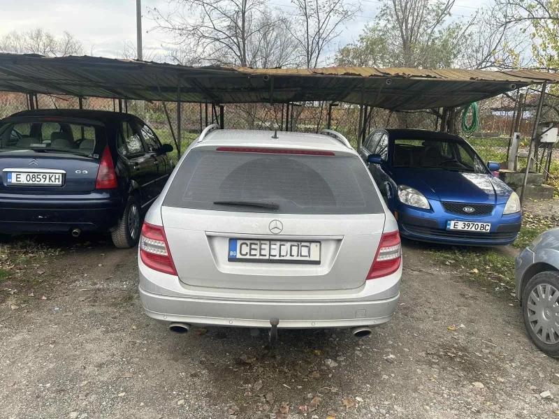 Mercedes-Benz C 320 Avangarde, снимка 4 - Автомобили и джипове - 52637499