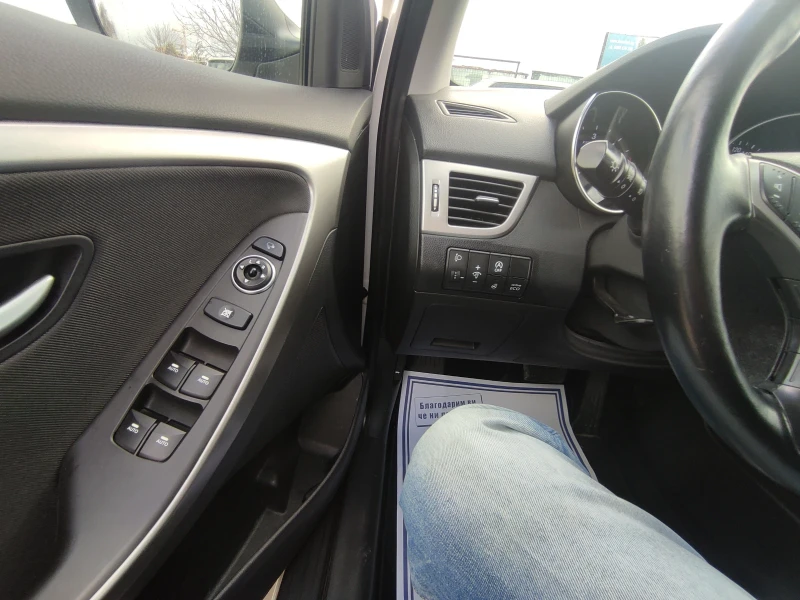 Hyundai I30 1.6 crdi Automatic , снимка 8 - Автомобили и джипове - 52667211