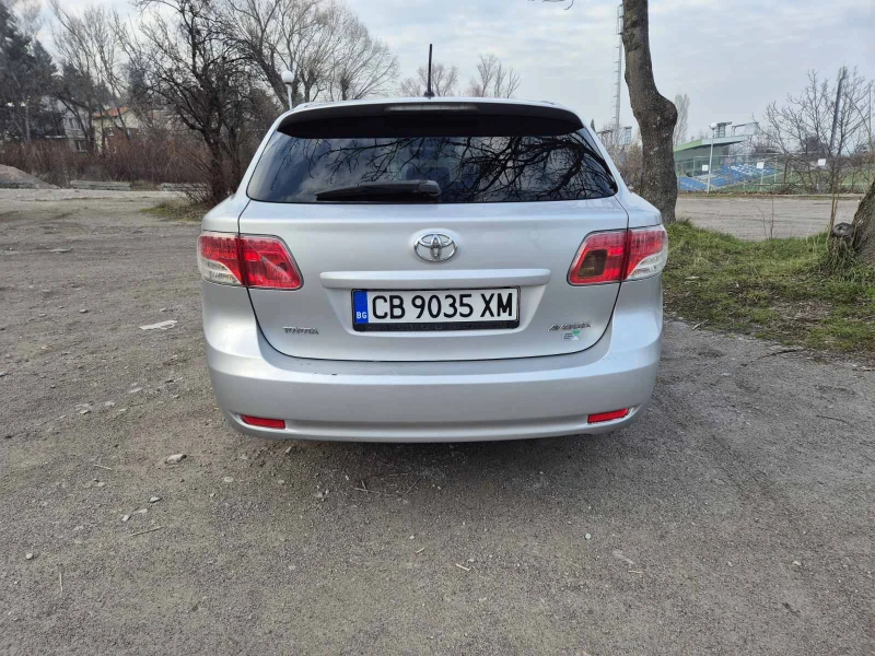 Toyota Avensis, снимка 10 - Автомобили и джипове - 52876454