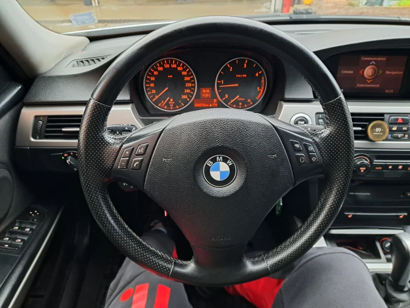 BMW 320, снимка 9 - Автомобили и джипове - 53488791