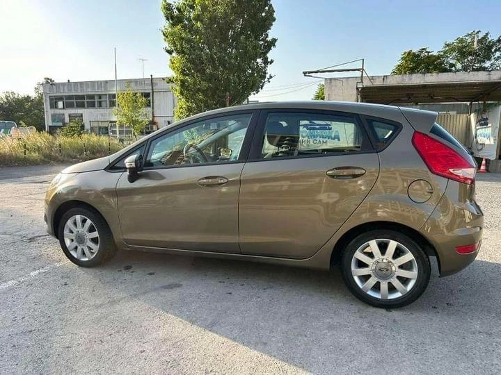 Ford Fiesta, снимка 3 - Автомобили и джипове - 49104546