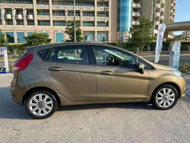 Ford Fiesta, снимка 2 - Автомобили и джипове - 49104546