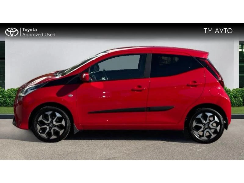 Toyota Aygo 1.0P X-PLAY MT, снимка 3 - Автомобили и джипове - 56255204