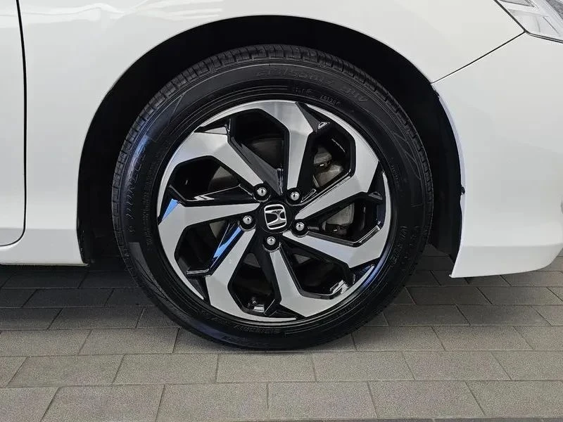 Honda Accord, снимка 5 - Автомобили и джипове - 56687659