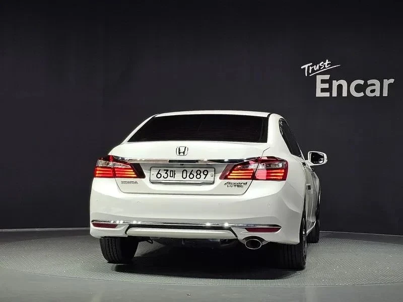 Honda Accord, снимка 4 - Автомобили и джипове - 56687659
