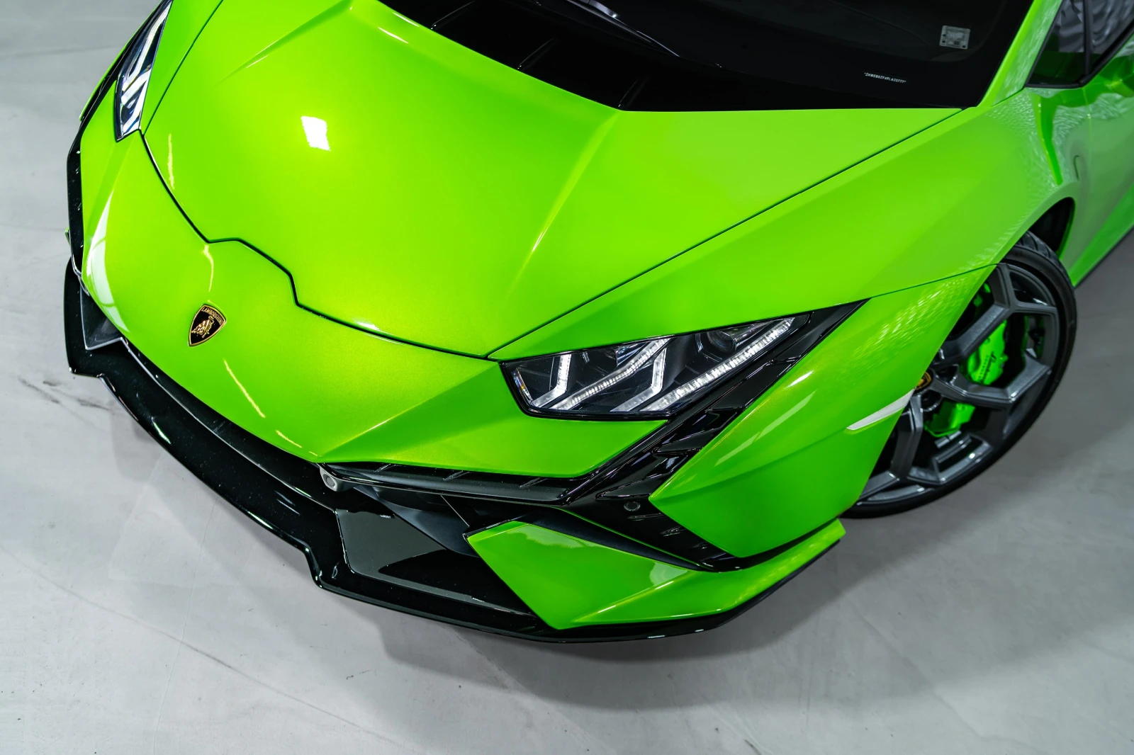 Lamborghini Huracan TECNICA * Verde Mantis - изображение 7