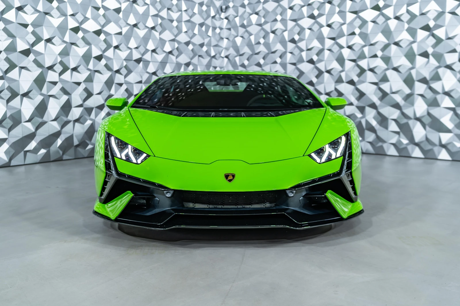 Lamborghini Huracan TECNICA * Verde Mantis - изображение 2