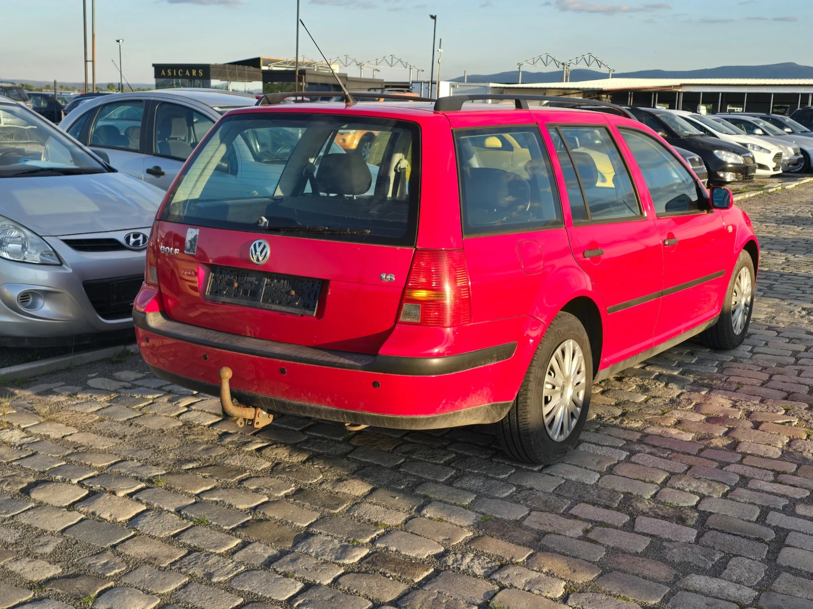 VW Golf 1.6i 105кс КОМБИ Реални километри  - изображение 5