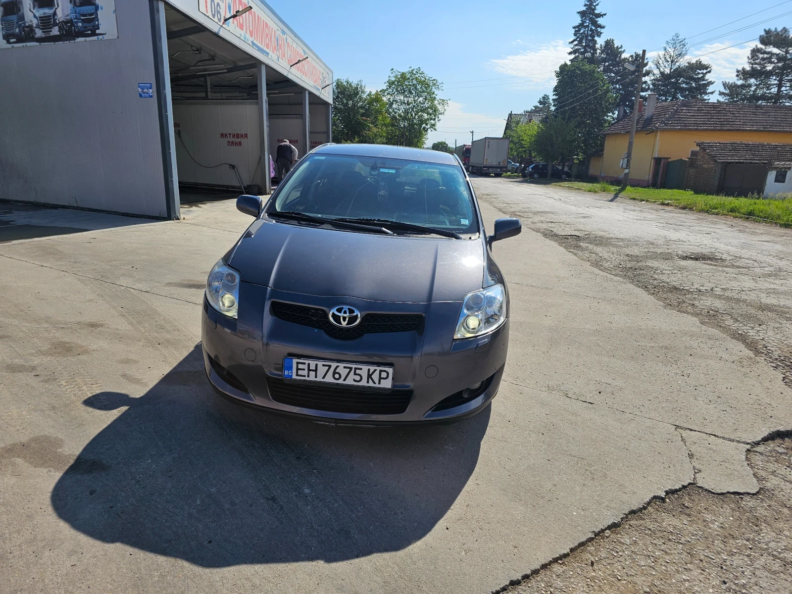 Toyota Auris  - изображение 2