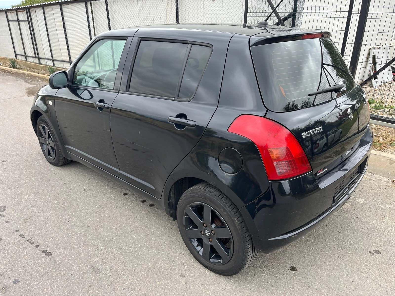 Suzuki Swift 1.3 4х4 | Mobile.bg — изображение 5
